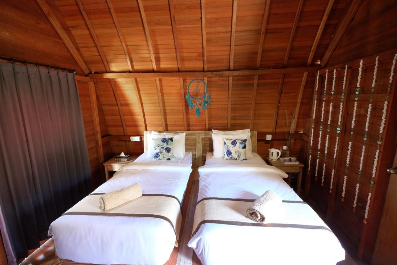 Adara Beach Huts Batununggul 외부 사진